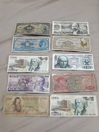 Compra y venta de billetes y monedas.